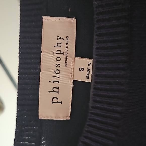 Classic Rayon blend gold buttons navy pullover sweater - Picture 4 of 7